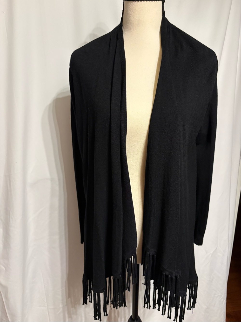 Chelsea & Theodore Black Open-Front Fringe Cardigan Size Small Effortless Layer.
